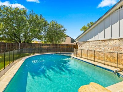 2857 Hurstview Dr
