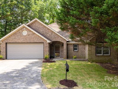 Property at 5053 Suwarrow Ct, Tega Cay, SC