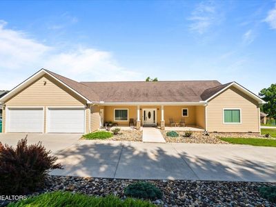 1380 E Norris Point Rd