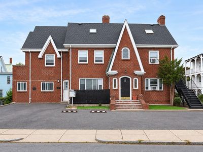 36 Saint Edward Rd #3