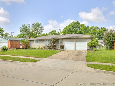 2152 S 77th East Ave