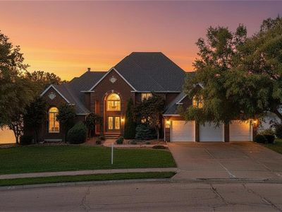 1227 Pembrooke Dr