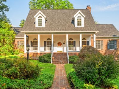 257 Divot Dr