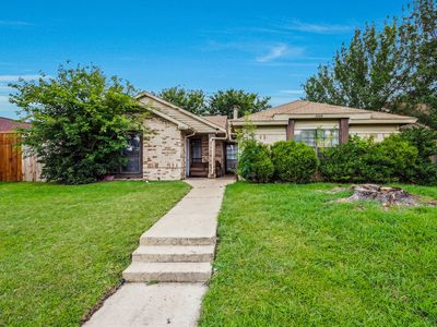 3048 Navarro Ln