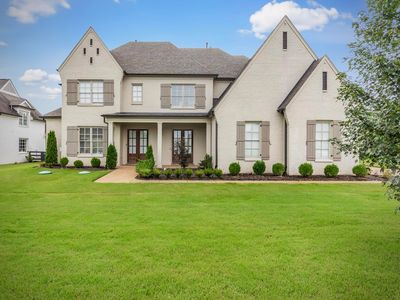 385 Magnolia Ln
