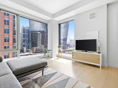 135 Seaport Blvd #1016