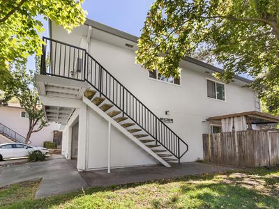 4772 Greenholme Dr