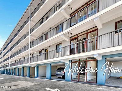 51 Hiering Avenue UNIT D4