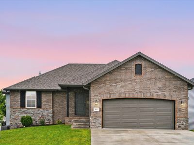 852 E Acacia Lane