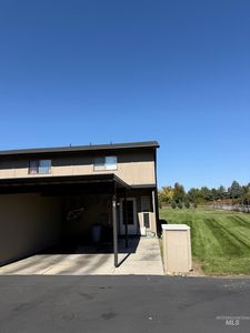 364 N Eagle Glen Ln