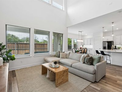 3433 Rosebud Park Ln