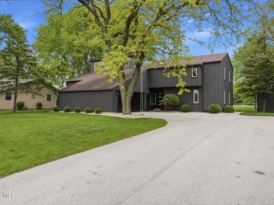 2923 Gleneagle Dr