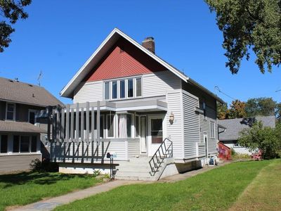 303 3rd Ave