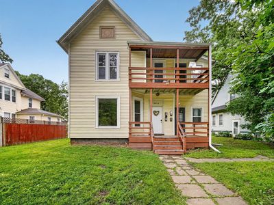 2915 Cottage Grove Ave