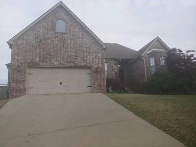 2322 Orleans Pl