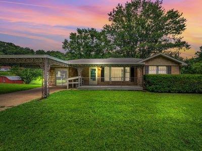 Property at 122 Tracy Academy St, Charlotte, TN