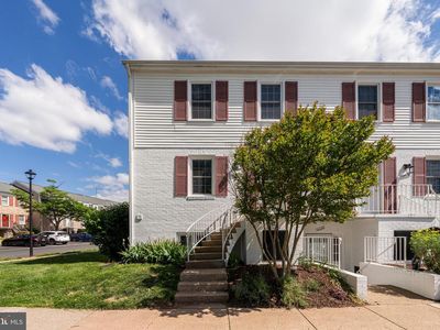 14422 Golden Oak Ct