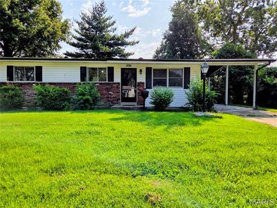 Property at 1750 Beverly Dr, Florissant, MO