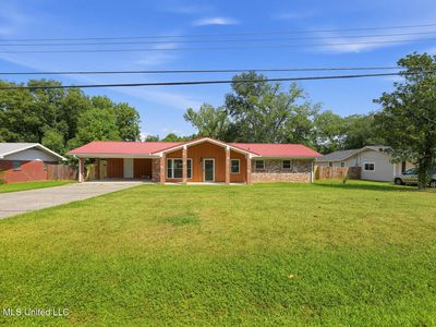 806 Louis Wilson Dr