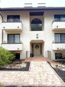 63 Midlake Dr #302I