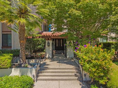 320 Elm St APT 304