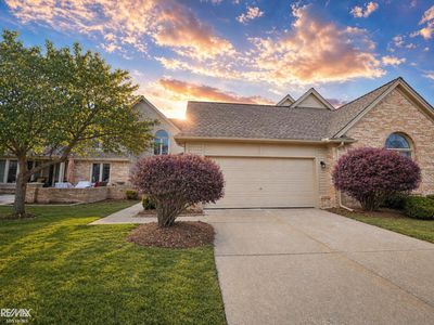 Property at 16890 Sandstone Cir, Macomb, MI