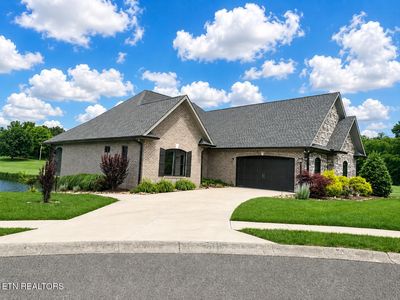 320 Augusta Ln