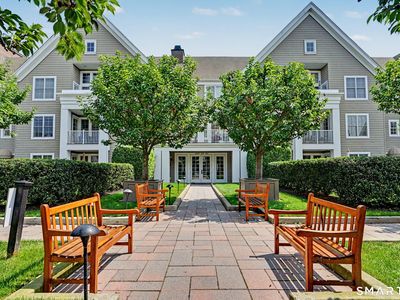 77 Havemeyer Lane #410