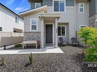 313 N Stone Canyon Ln