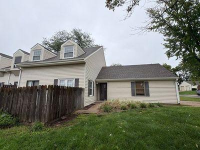 Property at 8617 Sweetbriar Ln, Urbandale, IA