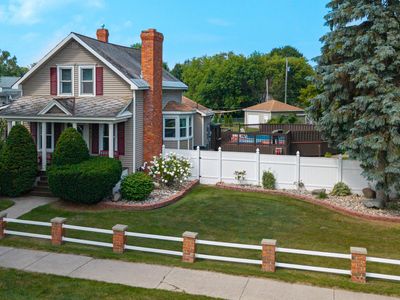 635 W Washington Ave