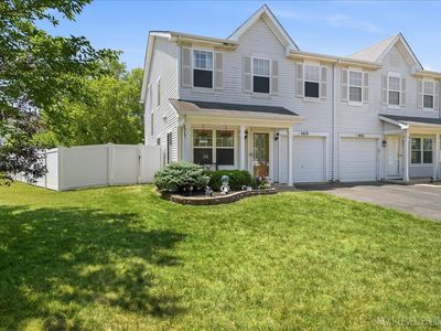 Property at 2810 Ledgestone Ct, Naperville, IL