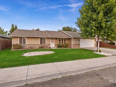 1558 N Tina Marie Ave