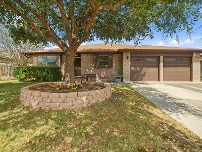 2747 KNOLL TREE ST