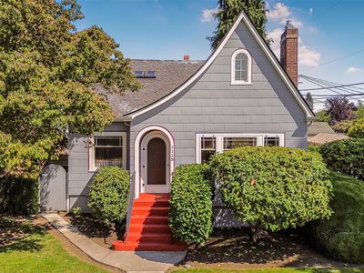 1115 N Cedar Street