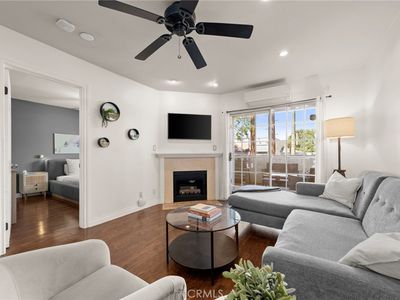 1200 Gaviota Ave APT 104
