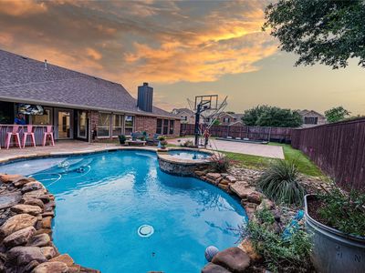 1300 Tidwell Ln