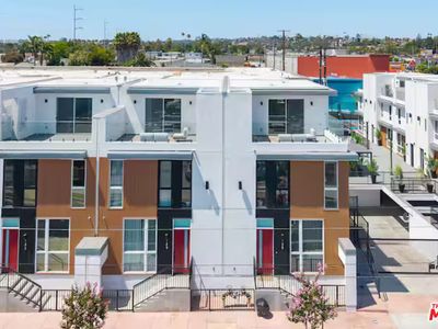 117 W Plymouth