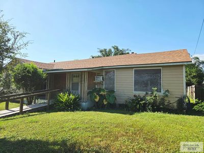 Property at 695 W Harris Ave, Raymondville, TX