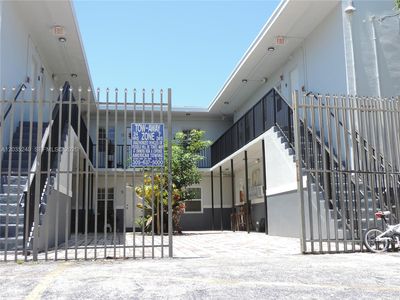 3615 Thomas Ave APT 11