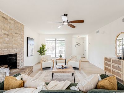 2615 Lone Summit St.