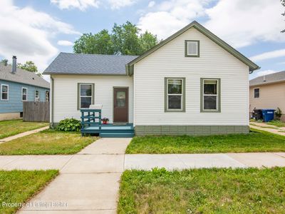 329 1st St SW