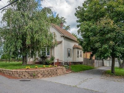 317 Oxford St N