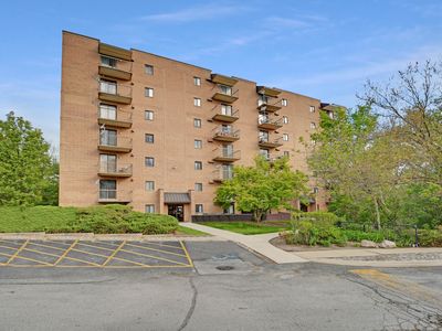 5960 Lake Bluff Dr Unit 302