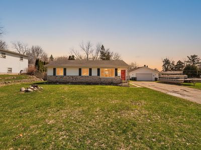 893 Sherry Dr