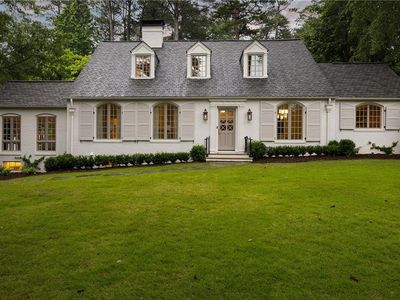 3916 E Brookhaven Dr NE