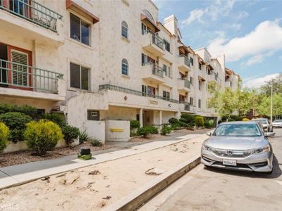 13220 Valleyheart Dr Unit 202