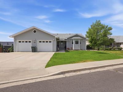 2035 Adobe Ave