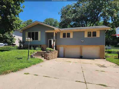 3232 Viking Dr