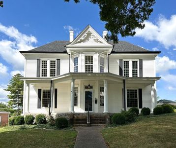 406 N Main St